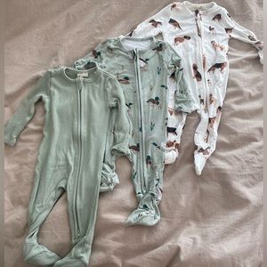 NWOT 3-6 month 2 way zipper footie bundle